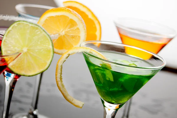 Zelený koktejl nápoj — Stock fotografie
