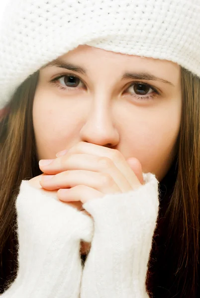 겨울 옷을 입은 아름 다운 소녀 — 스톡 사진