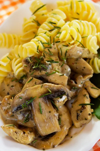 Champignons met pasta — Stockfoto