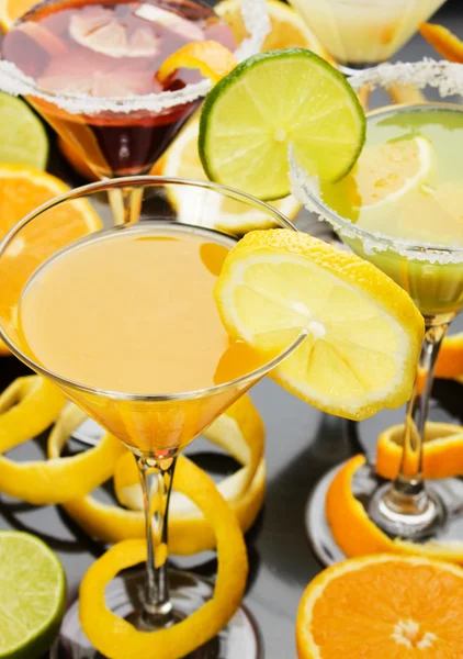 Orangensaft im Cocktailglas — Stockfoto