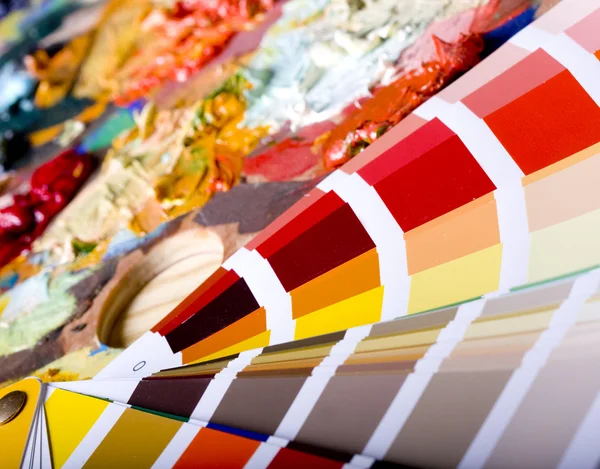 Farbkarte und künstlerische Farbe — Stockfoto