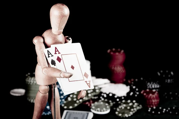 Próbabábu játszik pókert — Stock Fotó