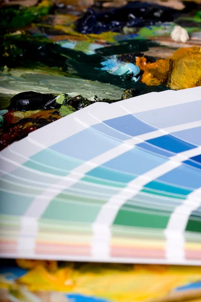 Color chart and artistic paint — Stock Photo, Image