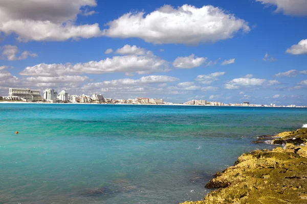 Tipo su Cancun in parte mare — Foto Stock
