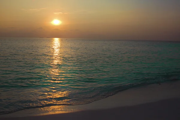 Ocean, Maldives. Sunset. — Stock Photo, Image
