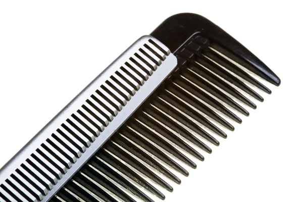 Nożyczki fryzjera i szczotka do włosów — Zdjęcie stockowe