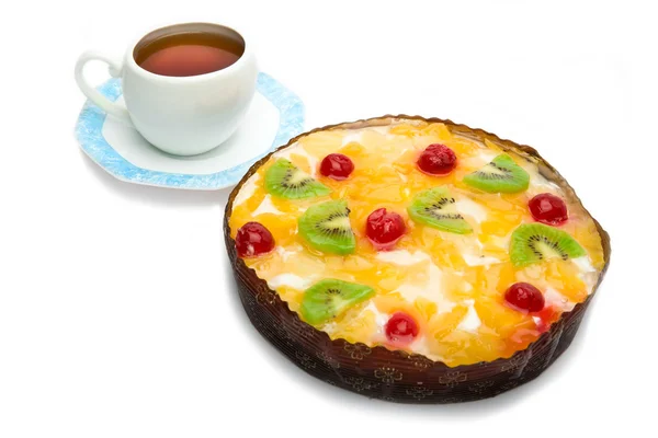 Süzme peynir ve fincan ile fincan tabağı ile meyve pasta — Stok fotoğraf