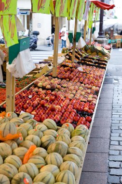 Vegetable numbers in the market clipart