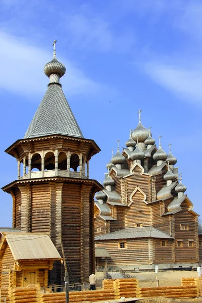 Wooden orthodox church in name of Cover All-holy mother of God, Russia (Pok — Stock Photo, Image