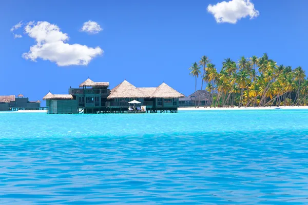 Isla en el océano, Maldivas. —  Fotos de Stock