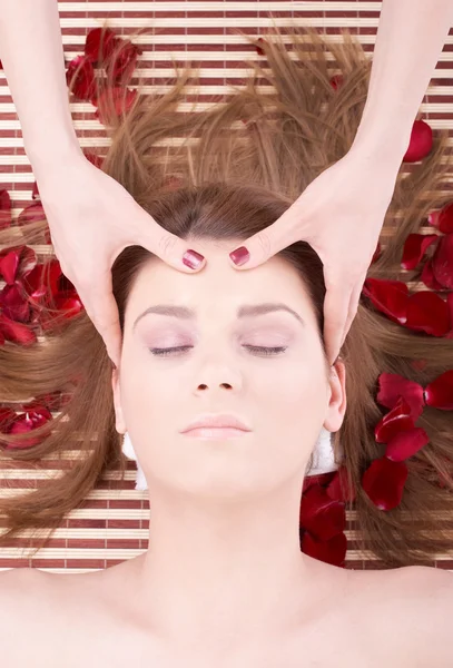 Baş masajı — Stok fotoğraf