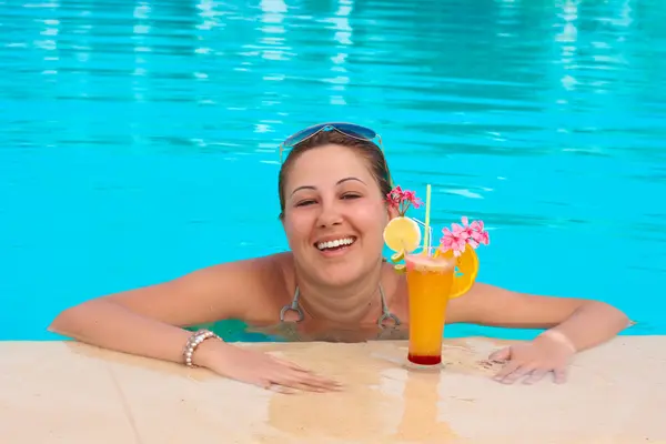 Pool enjoyment — Stock Photo, Image