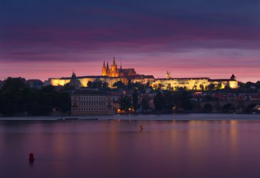 gece Prag