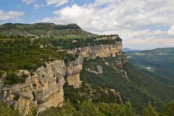 Meszes sziklák tavertet, Katalónia — Stock Fotó
