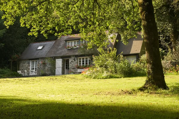 Casa típica en Bretaña —  Fotos de Stock