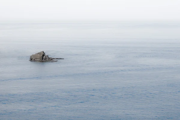 Escena tranquila en el mar mediterráneo — Foto de Stock
