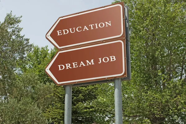Road sign to eduacation and good job — Stock Photo, Image