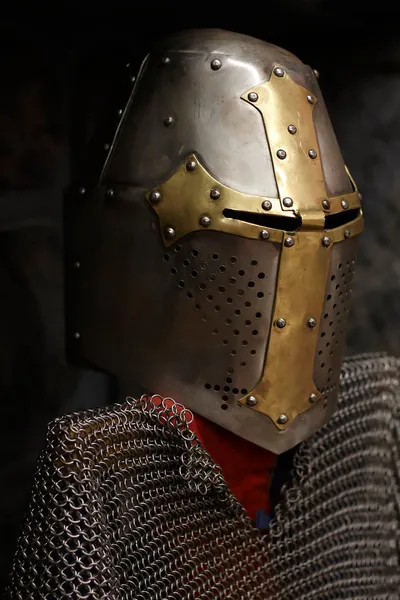 Walki rycerzy średniowiecznych hełm — Zdjęcie stockowe