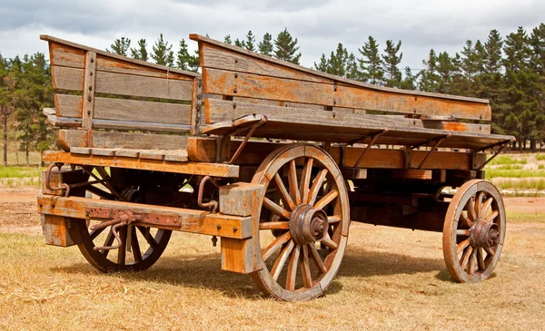 Oude houten wagon — Stockfoto