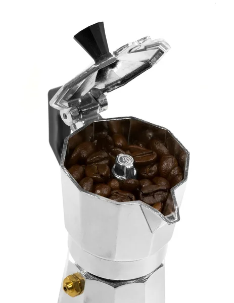Kaffeebohnen und Mokka-Maschine — Stockfoto
