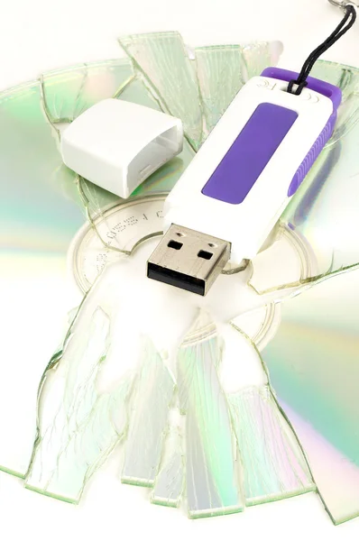 Cd and usb key — Stock Photo, Image