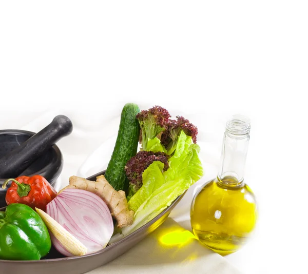 Assorted fruit en olijfolie extra vierge — Stockfoto