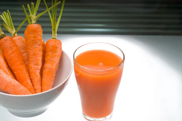 Fresh carrot juice — Stock Photo, Image