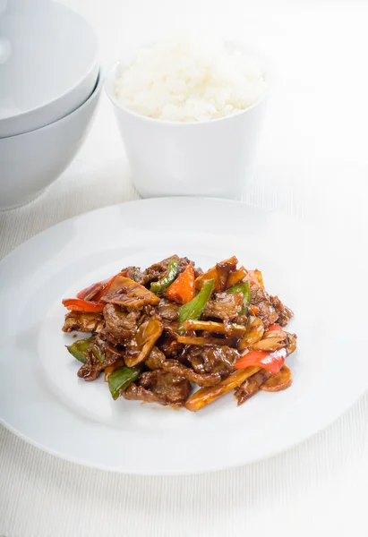 Kinesisk biff och grönsaker — Stockfoto