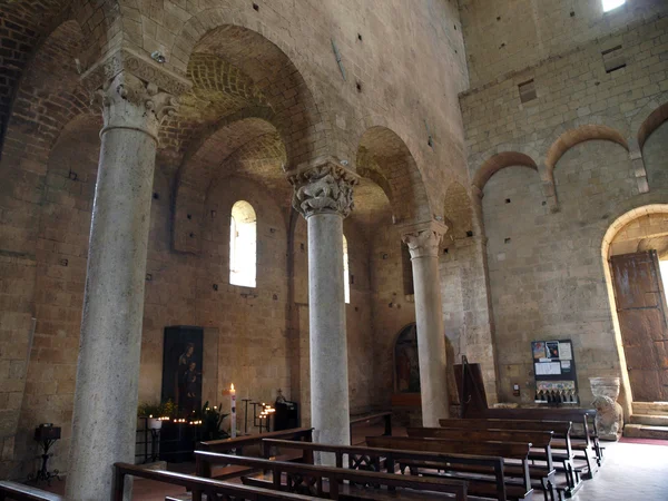 Sant Antimo Abbey közel Montalcino Toszkánában, Olaszország — Stock Fotó