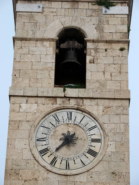 Вежа з годинником - Chiusi, Тоскана — стокове фото