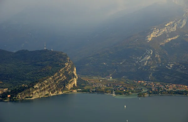 Riva del Garda näkymä — kuvapankkivalokuva