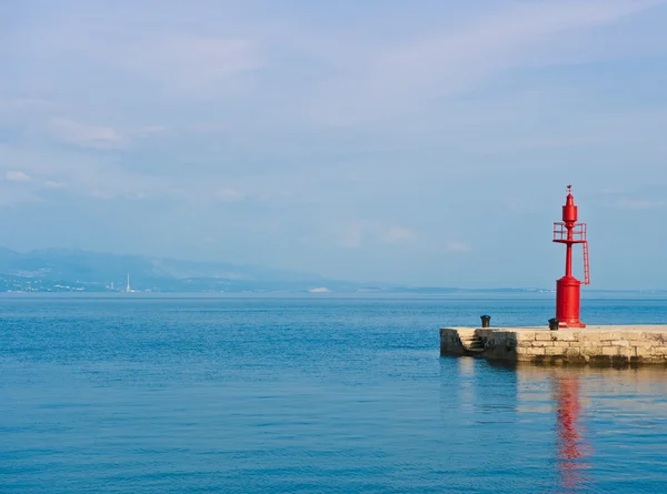 Pier in de Adriatische Zee — Stockfoto