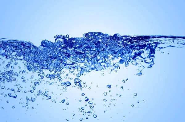 Jasne, błękitne wody, fale — Zdjęcie stockowe