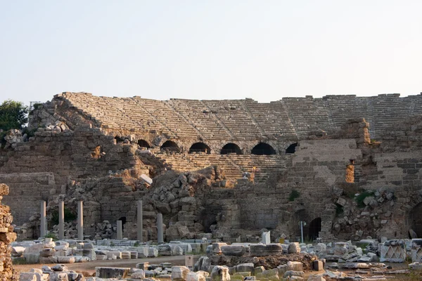 Amfiteatern i Turkiet i side — Stockfoto