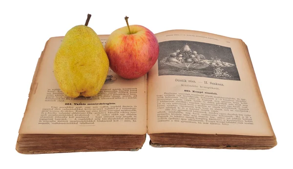 Libro de cocina con fruta — Foto de Stock