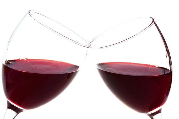 Zwei Weingläser mit Rotwein — Stockfoto