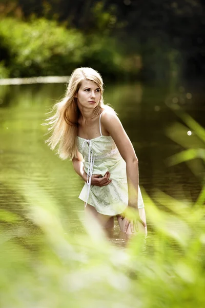 Young woman on a summer day. — Stock Photo, Image