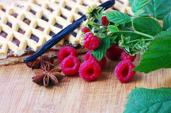 Tårta med rossberry — Stockfoto