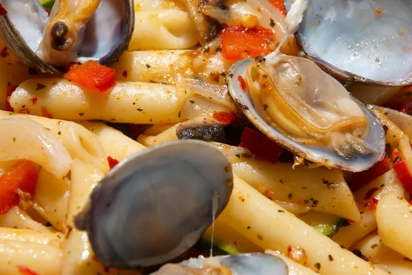 Морепродукти макарони — стокове фото