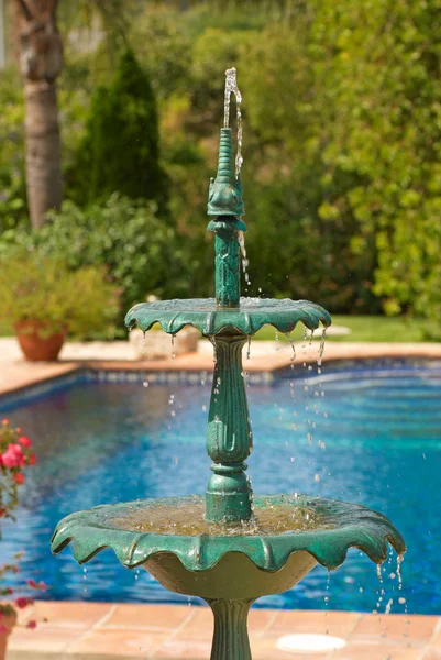 Garden fountain — Stock Photo, Image