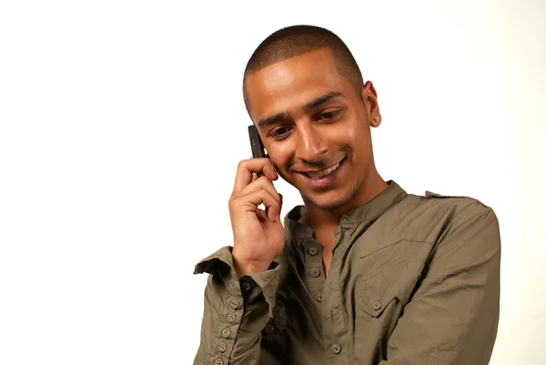 Telefon ederek Orta Doğu erkek — Stok fotoğraf