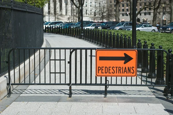 歩行者横断歩道の標識 — ストック写真