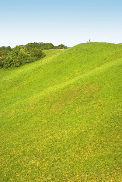 Zwei auf einem Hügel — Stockfoto