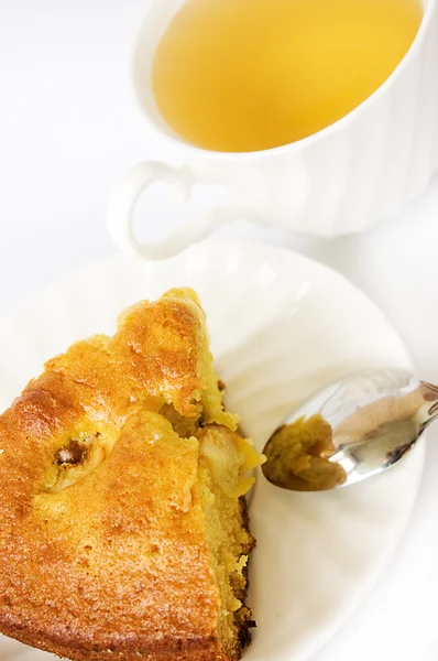 Jablečný koláč a zelený čaj — Stock fotografie