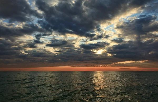 Золотое море — стоковое фото