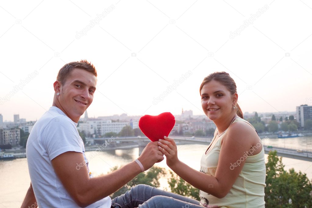 Couple with heart2