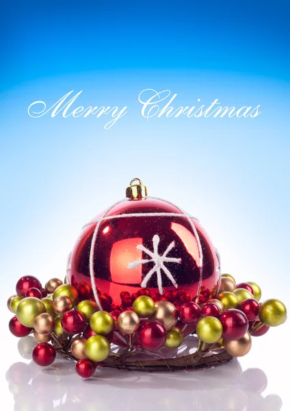 Buon Natale testo e rosso palla di Natale — Foto Stock