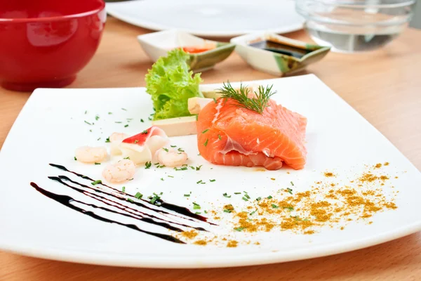 Salmon with soy sauce — Stock Photo, Image