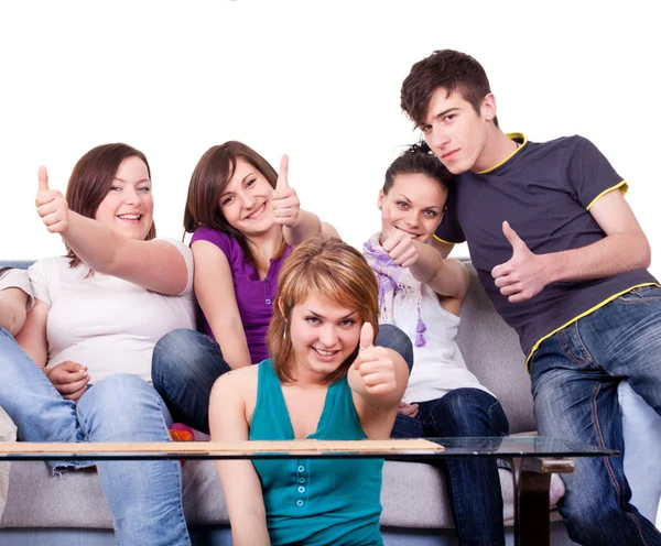 Adolescentes segurando polegares para cima — Fotografia de Stock