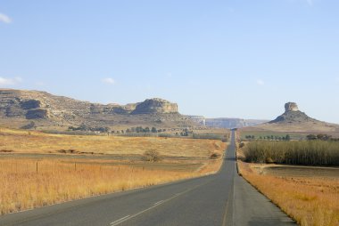 asfalt yol ülke